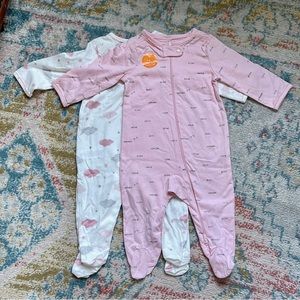 NEW 2 Pack Carter’s Footies